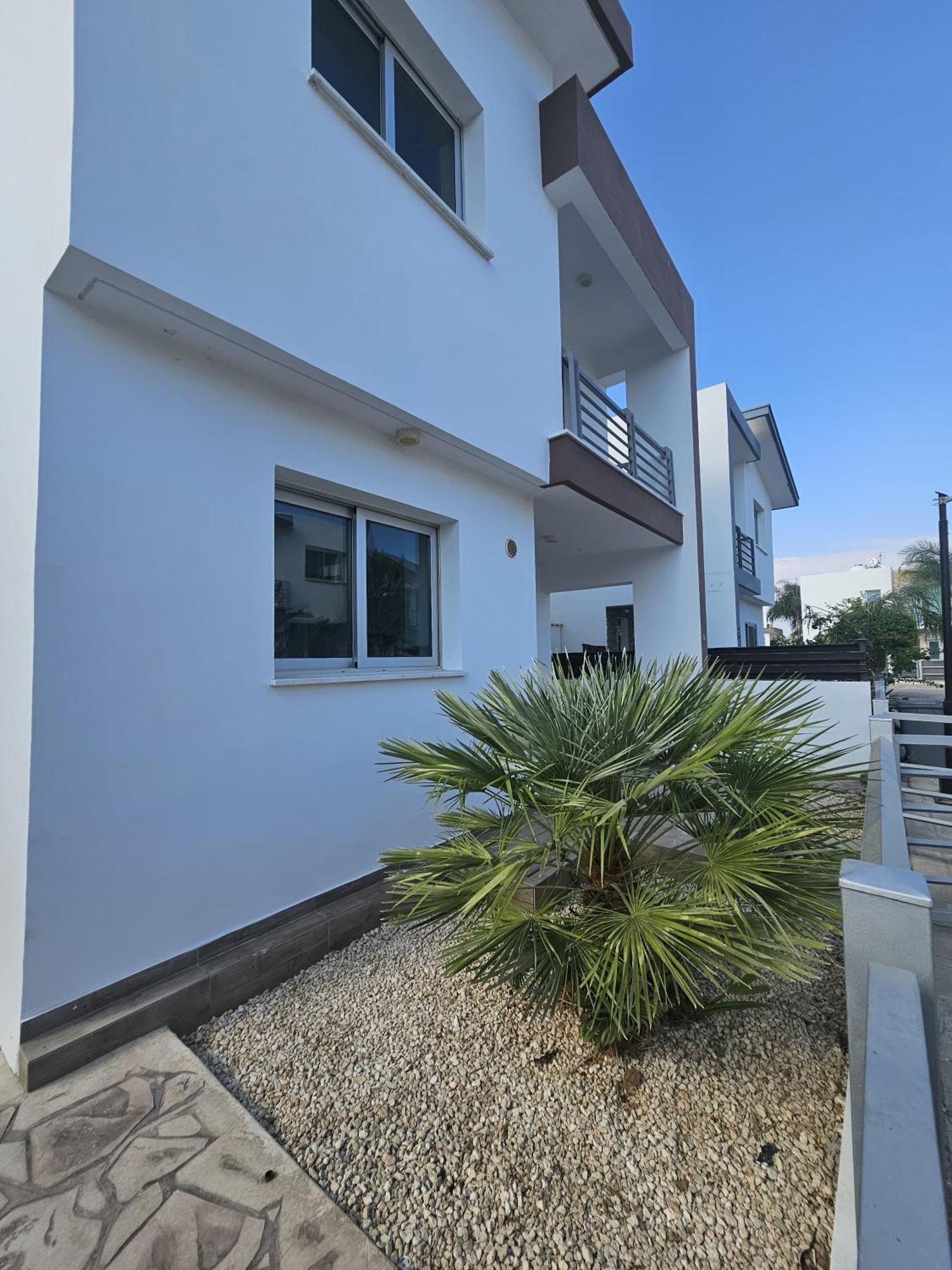 Trendy 34 Larnaca, Villa Píla
